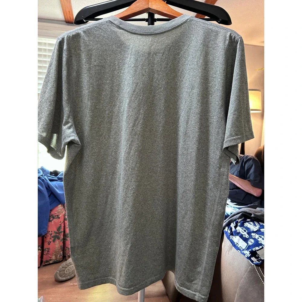 Nike Dri Fit Mens Gray Short‎ Sleeve Athletic T Shirt Size L
